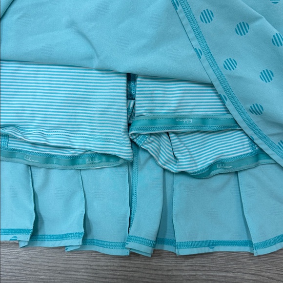 Lululemon Pace Setter Skirt 4-way Stretch Stripe Dot Printed Angel Blue 10 Tall! - Picture 6 of 10